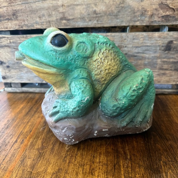Antique 1920’s Cast Concrete Frog Fountain Water Spitter 9” x 7” x 6.5” Works! - Picture 4 of 11